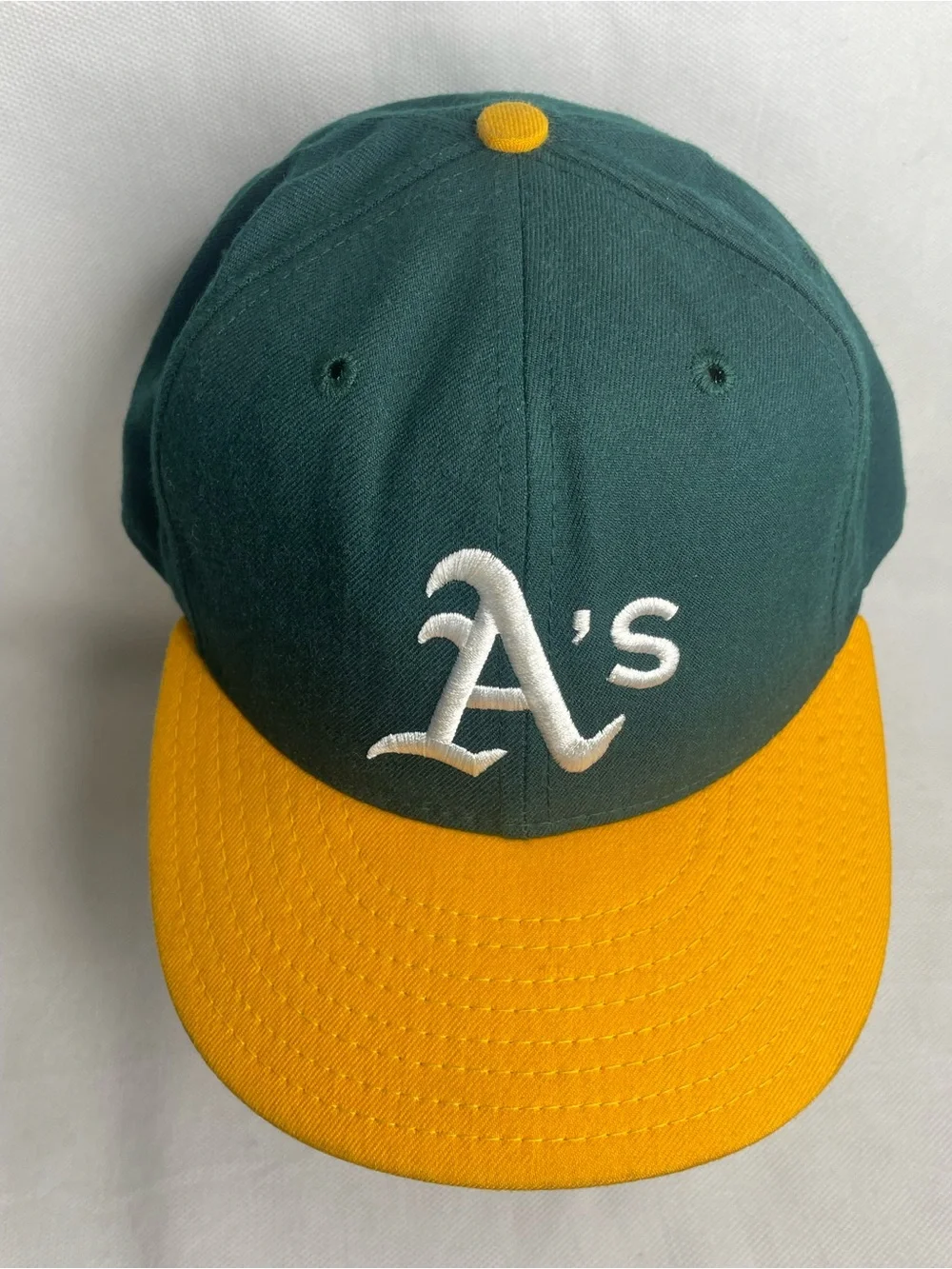 VTG USA New Era 59Fifty Oakland A's Wool Baseball Hat Sz 7⅜ Auth. On-Field Cap